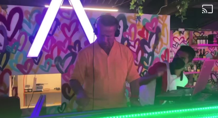 Alfredo Adame, en su faceta como DJ Golden Boy, dará clases gratuitas a jóvenes