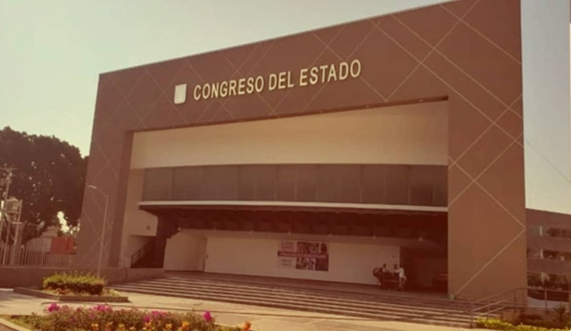 El Congreso continúa en desacato