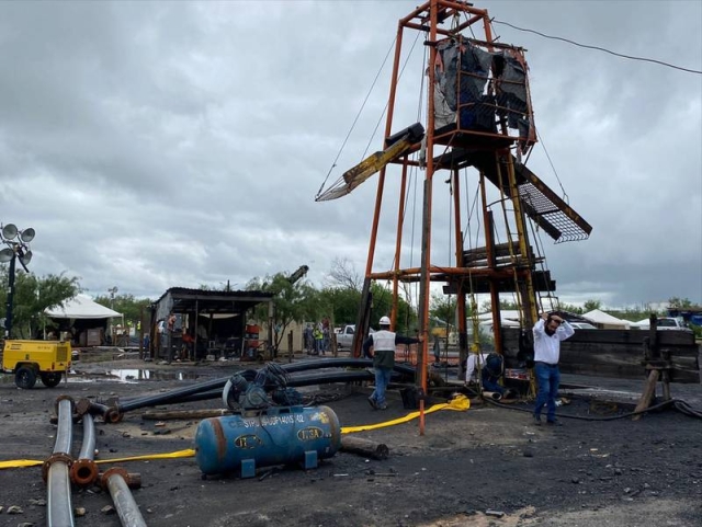 Rescate de cuerpos de mineros, detenido