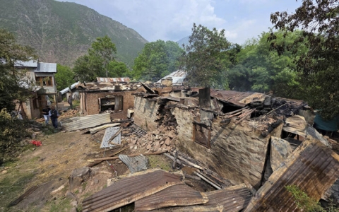 Pakistán autoriza respuesta militar tras bombardeos de India