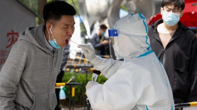 China lanza primera vacuna inhalable contra Covid-19