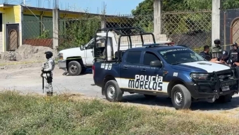 El cuerpo qued&oacute; junto a una camioneta de carga.