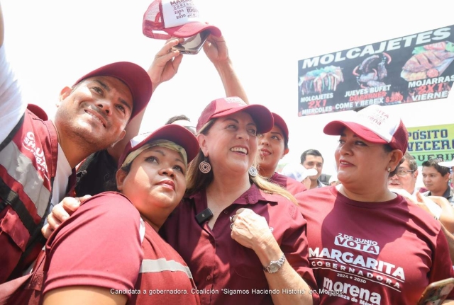 Margarita González Saravia recorrió este jueves Chamilpa y Ocotepec, en Cuernavaca. 