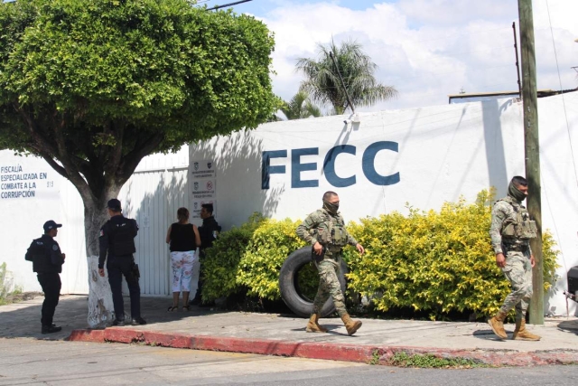 En tanto, el dispositivo de seguridad se mantiene en las instalaciones de la FECC. 