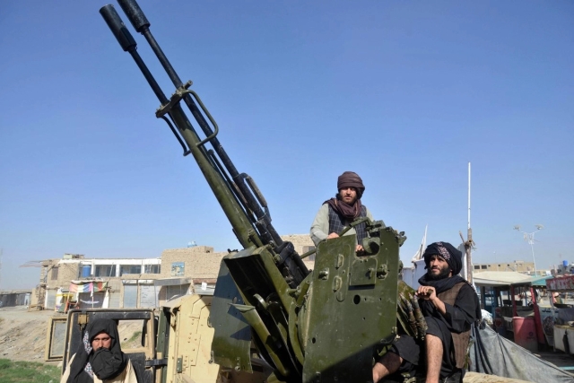 Enfrentamientos entre Afganistán y Pakistán dejan más de 12 muertos