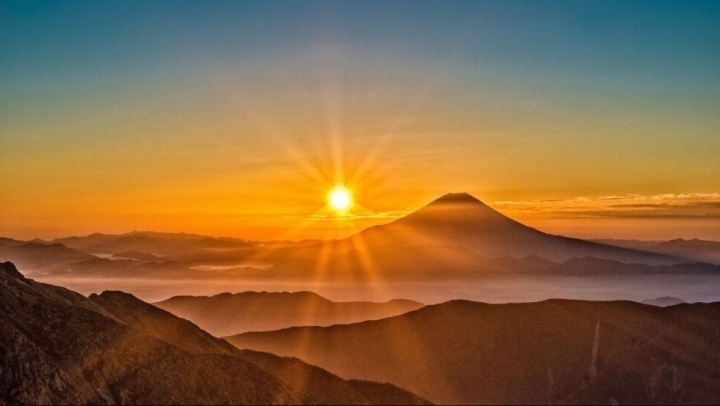 El agua de la Tierra pudo haber llegado del Sol, según nueva teoría