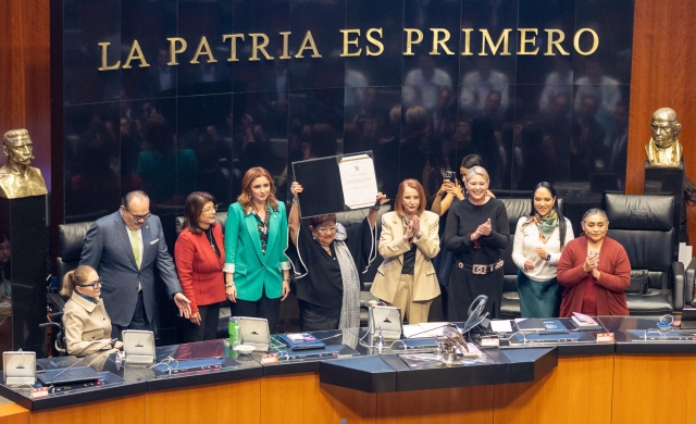 Ernestina Godoy asume la FGR: promete justicia y combate a la impunidad