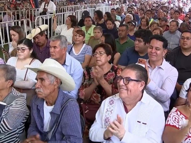 Respalda V&iacute;ctor Mercado vivienda digna para los morelenses 