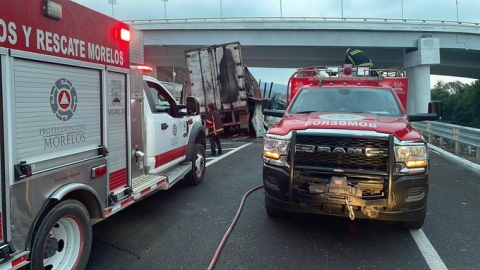 Atiende CEPCM incendio de tractocamión en autopista México-Cuernavaca