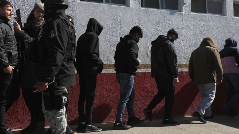 Activistas piden apoyo a Sheinbaum para deportados en la frontera Juárez-El Paso