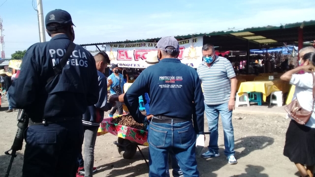 Visita &#039;Convoy, unidos por Morelos ante el covid-19&#039; tianguis ganadero de Yecapixtla