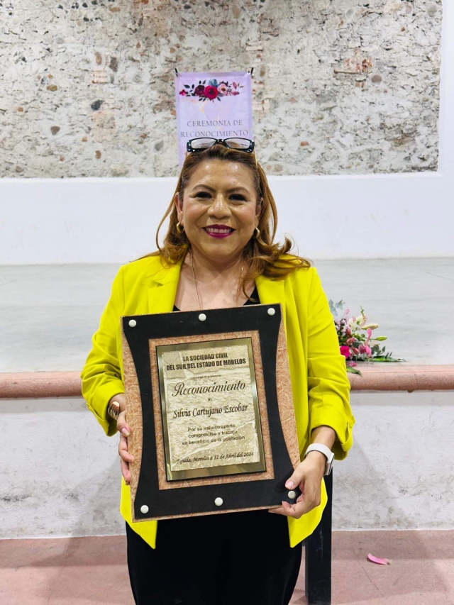 Durante el acto se destacó el impacto de la trayectoria de Silvia Cartujano a favor de la sociedad de la zona sur.