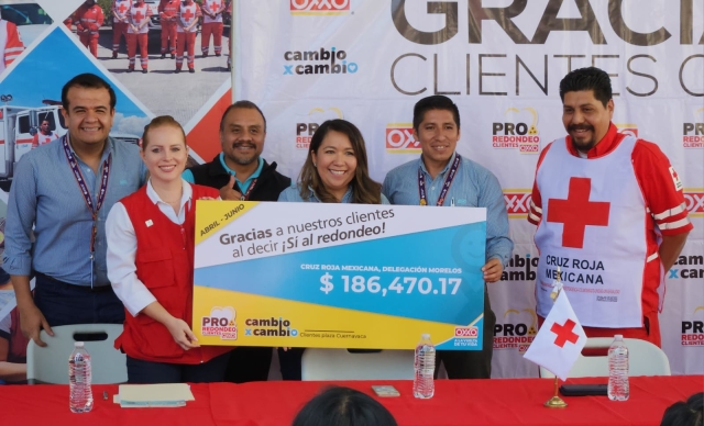 Recibe Cruz Roja apoyo de Oxxo por redondeo, para la compra de equipo de rescate