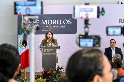 Inaugura Margarita Gonz&aacute;lez Saravia primer encuentro internacional 'Retos y perspectivas de la comunidad migrante'