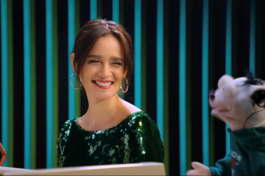 Julieta Venegas deslumbra con su versión de 'Mi muñeca me habló' en la nueva película de 31 Minutos
