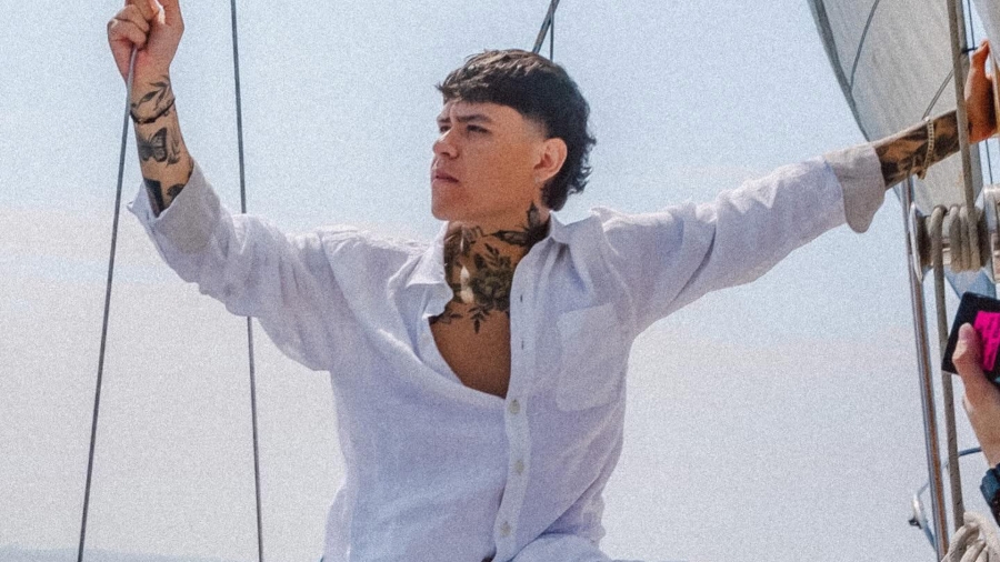 Caos en Tijuana: Junior H retrasa su concierto casi 6 horas y provoca enojo entre los fans