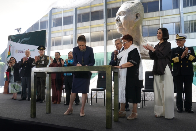 Sheinbaum refuerza la &#039;esencia&#039; de la expropiación petrolera con nuevas leyes