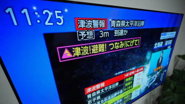Japón mantiene alerta tras terremoto de 7.5 registrado este lunes
