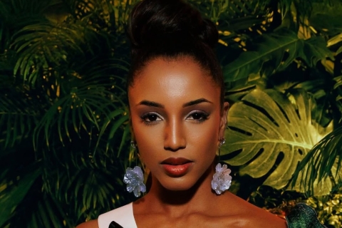 Miss Jamaica sufre fuerte ca&iacute;da durante la preliminar de Miss Universo y es hospitalizada; organizadores confirman su estado de salud