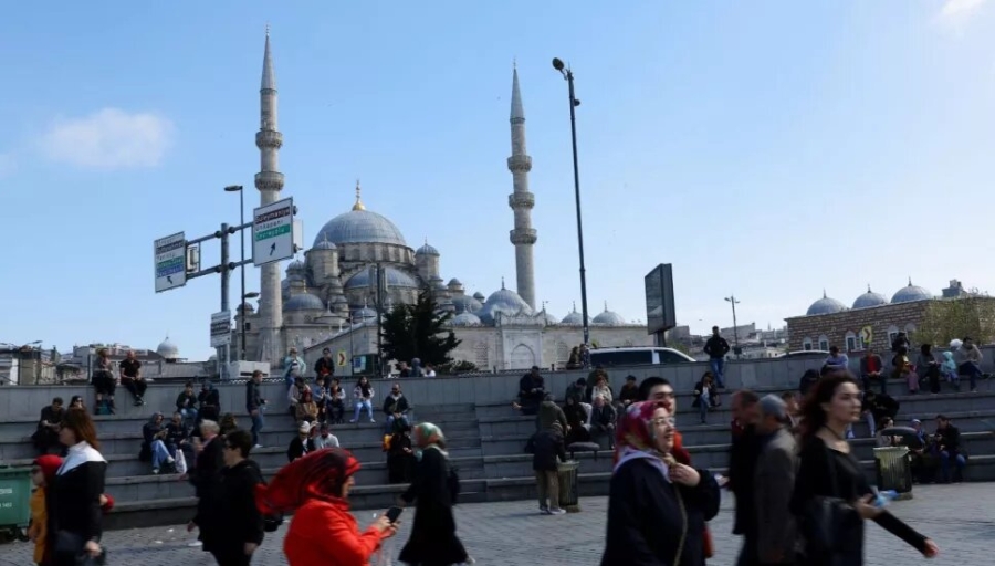 Fuerte sismo de 6.2 sacude la ciudad turca de Estambul