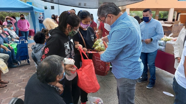 Entrega Gobierno de Jiutepec 211 dotaciones alimentarias