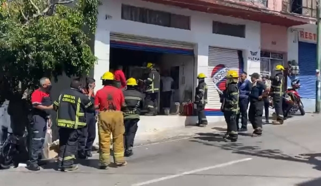 Por fumar causó un incendio en una tienda de pinturas