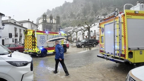 Temporal en Espa&ntilde;a deja 168 carreteras cerradas y miles de evacuados