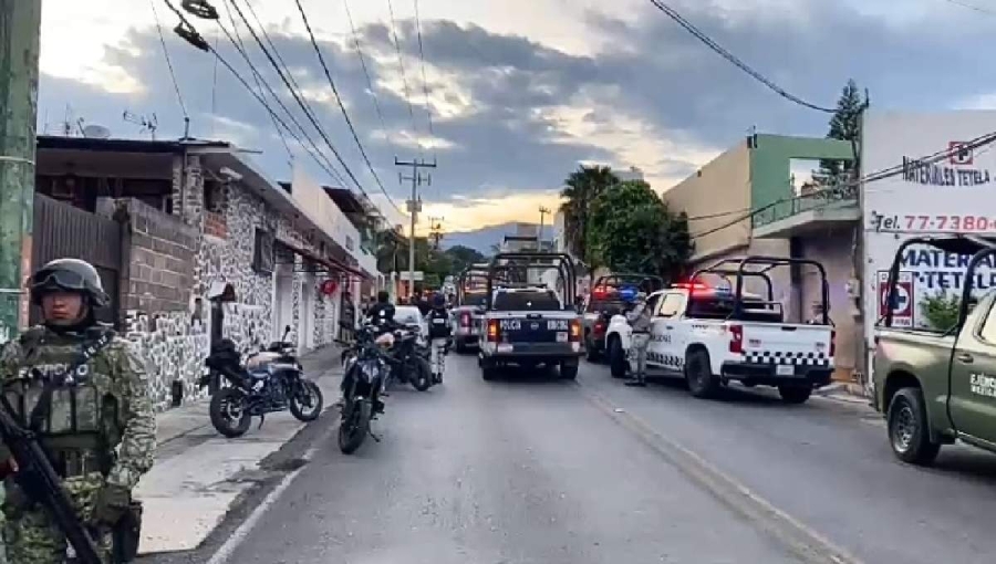 Varios elementos de diversas corporaciones de seguridad llegaron al lugar del ataque.