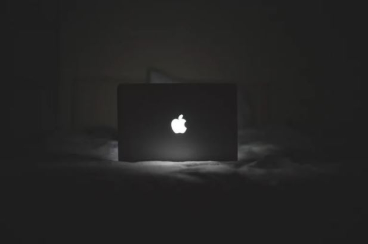 Apple permitirá que los usuarios personalicen el Modo oscuro de Safari