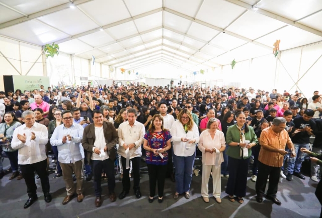 Prioriza gobierno de Margarita Gonz&aacute;lez Saravia el fomento a la lectura en planteles de todos los niveles educativos