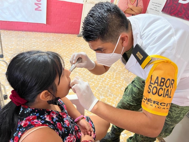 Realiza personal militar actividades de labor social en Calera Chica