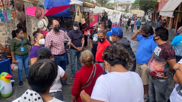 Autoridades municipales dialogaron con comerciantes para reiterarles el llamado a cumplir con las disposiciones sanitarias.