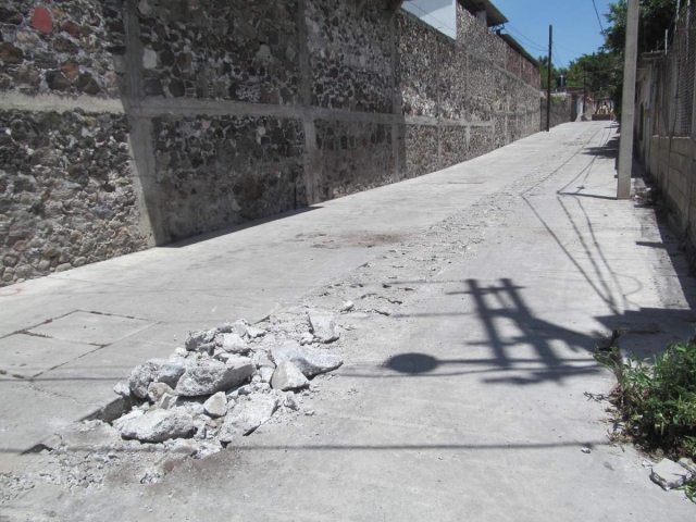 Ayer comenzó la segunda etapa de introducción de drenaje en dos colonias de Zacatepec. Una prácticamente no tiene drenaje y en la segunda ya está obsoleto.