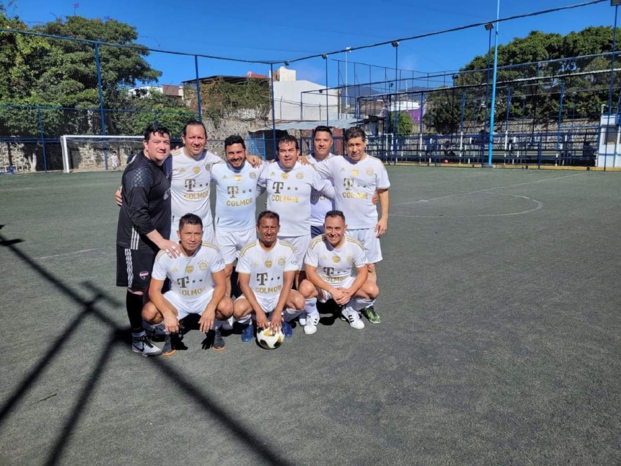 El colegio Morelos se apoderó de la cima con 10 unidades.