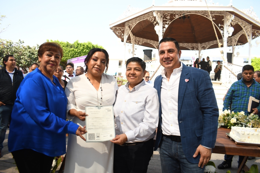 Formalizan su amor 100 parejas en campaña de matrimonios en Jiutepec