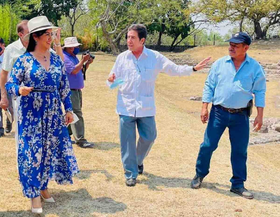 El INAH realizó un recorrido por inmuebles históricos de Jonacatepec que aún no han sido rehabilitados al 100%.