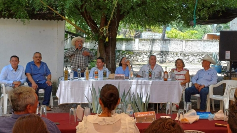 Productores y autoridades sostuvieron un encuentro para abordar todo lo relacionado con el tema de la denominación de origen.