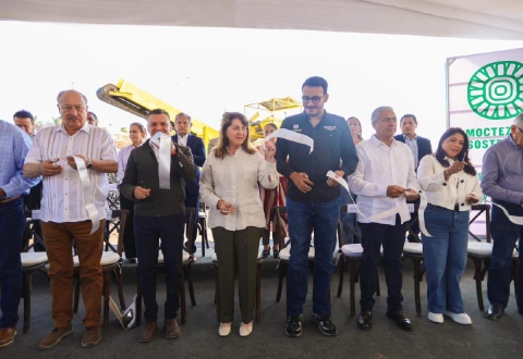 Junto con autoridades de la Semarnat, Margarita Gonz&aacute;lez Saravia inaugur&oacute; el espacio en la antigua planta cementera de Jiutepec.  