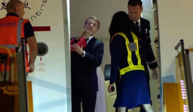 ‘Estábamos bromeando’: Macron desmiente conflicto con su esposa tras video viral
