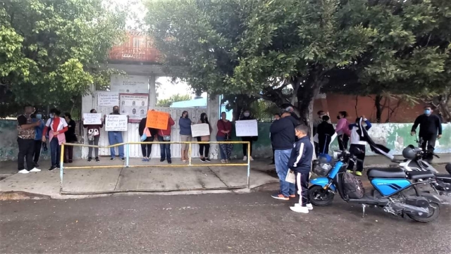 El acceso a los alumnos fue impedido.