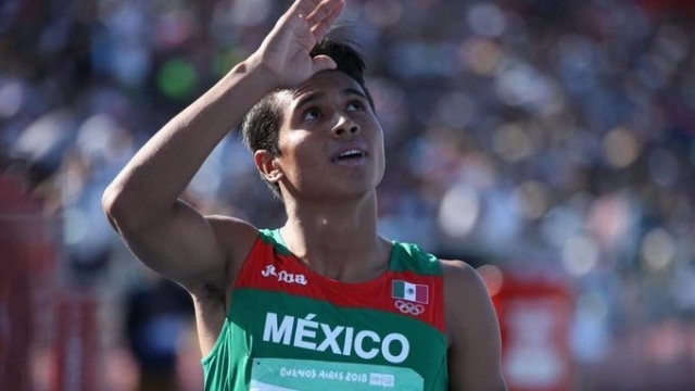 El Morelense Luis Avilés rompe récord sub-20 en 400 metros y avanza como líder a la Final del Mundial