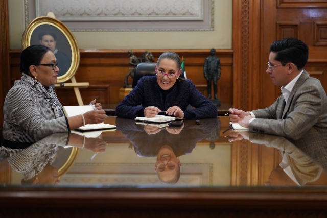 Sheinbaum conversa con el papa León XIV en día de la Virgen de Guadalupe