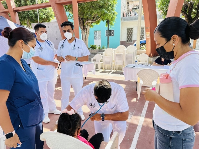 La primera jornada contó con ocho especialidades gratuitas que se complementaron para orientar al paciente en la prevención. 