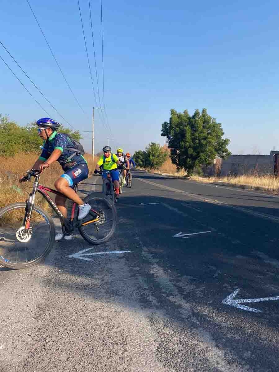 En la ruta participaron ciclistas provenientes de diversas entidades del país.