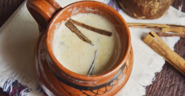 Atole de pinole, no sufras de frío con esta receta deliciosa y calientita