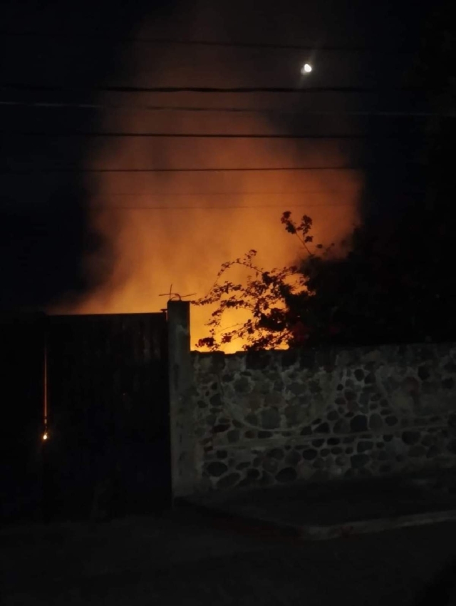 Vecinos han denunciado la quema de basura ante las autoridades, pero hasta el momento no han obtenido ninguna respuesta.