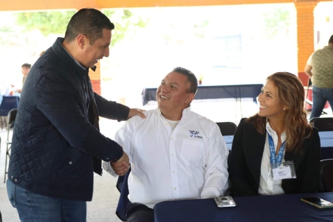 Mejora Jiutepec el servicio de taxis: &Eacute;der Rodr&iacute;guez