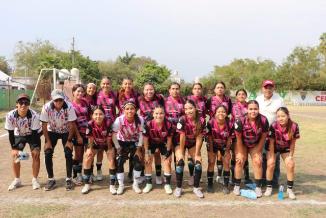  Las Caudillas hicieron pesar su cancha.