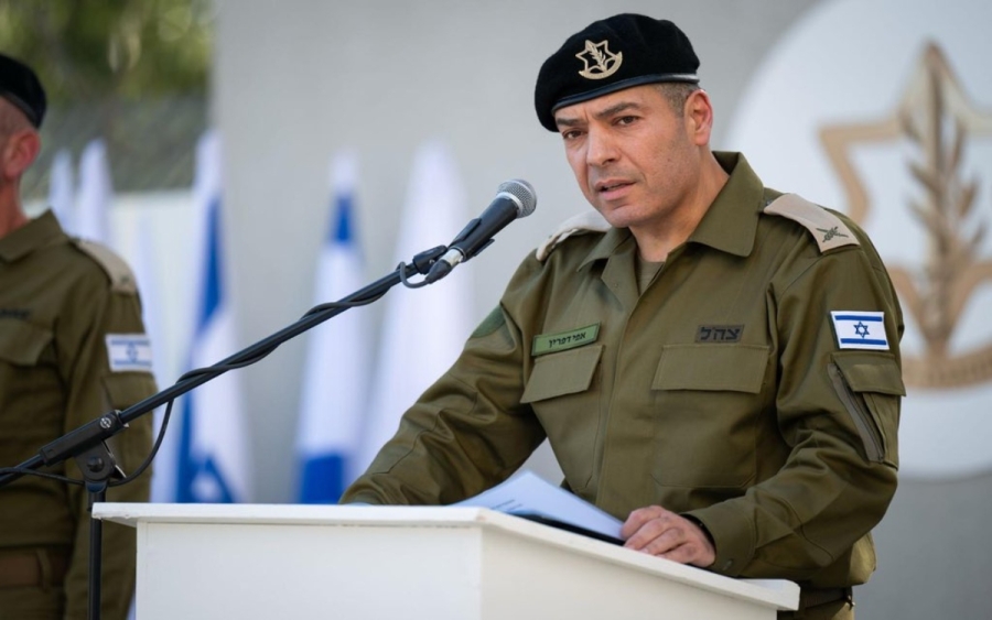 General de brigada Effie Defrin, portavoz militar,