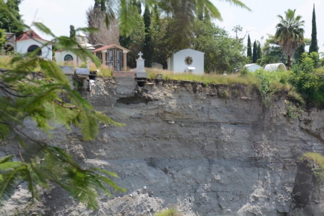 Establecen plan para restaurar zona de riesgo en Los Pilares